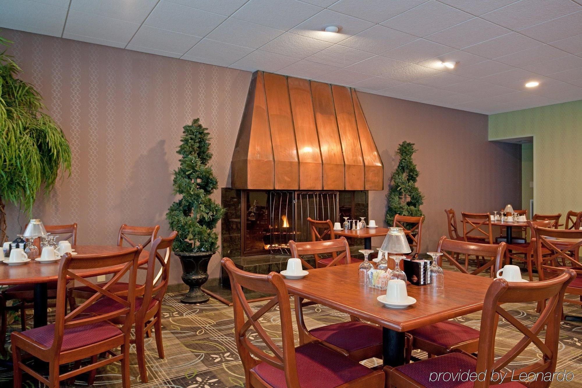 Days Inn By Wyndham פלטסבורג מסעדה תמונה